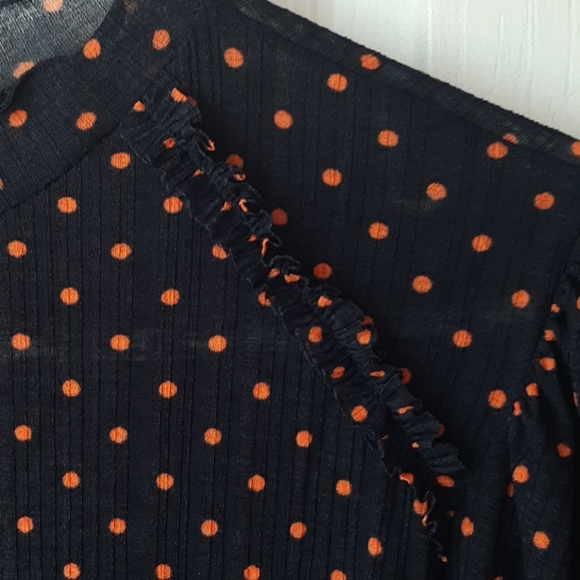 Ladies small Zara blouse - Picture 4 of 8